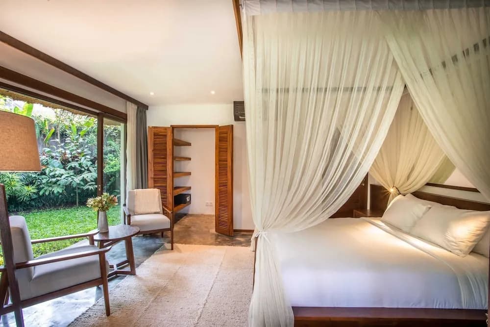 Luxury Jungle Villa, 3 BR, Ubud With Staff - photo 2