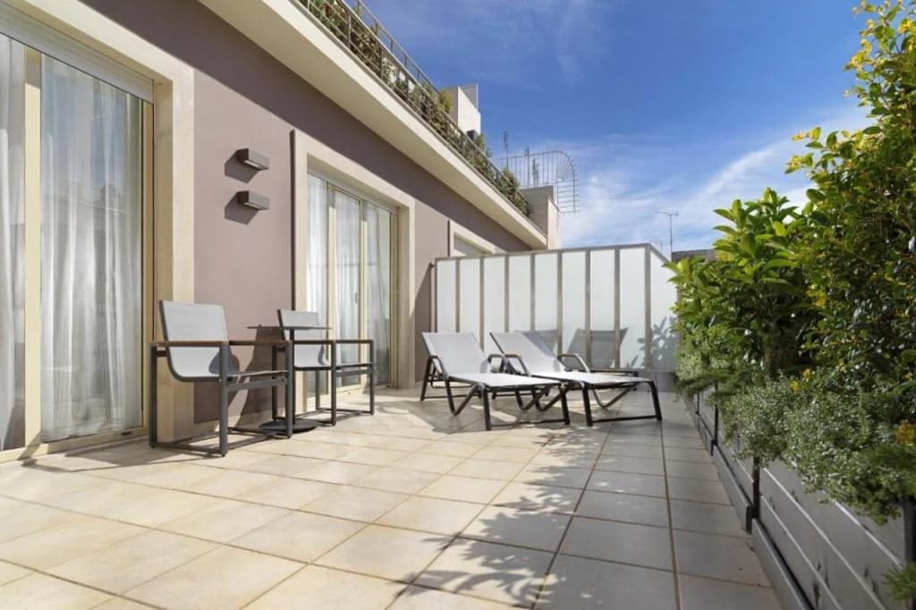 Holiday Suites - photo 15