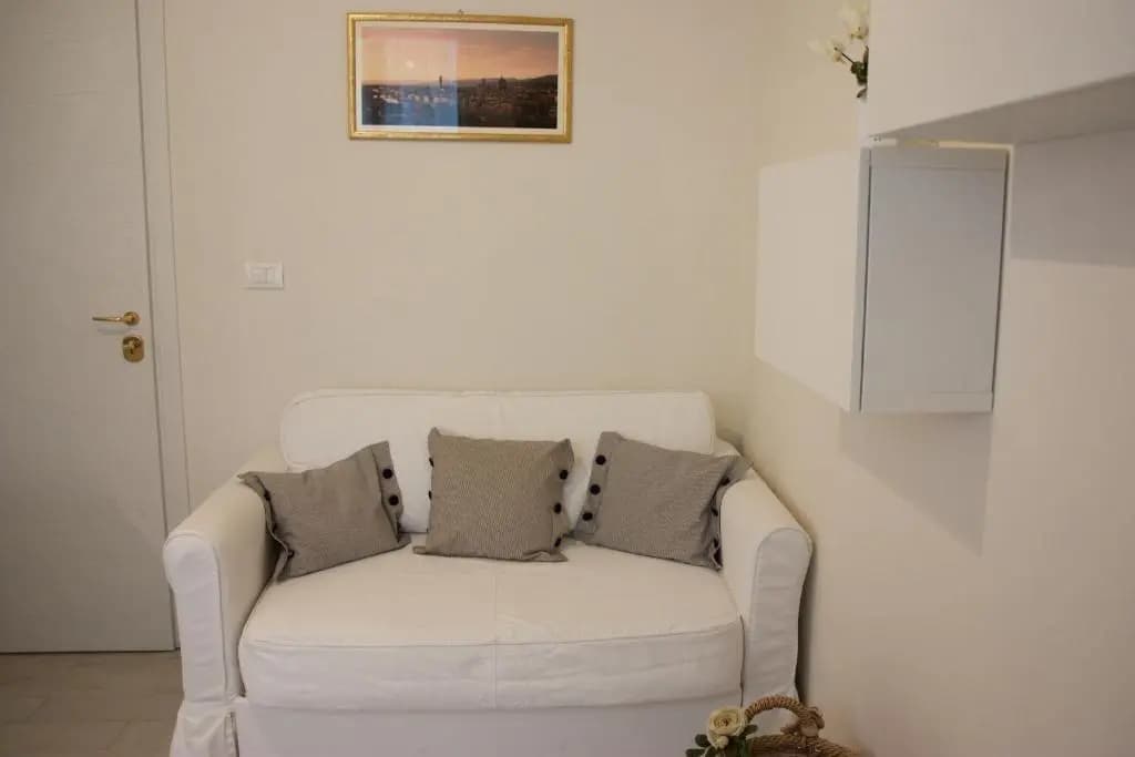 Renovated Central Suites - photo 5