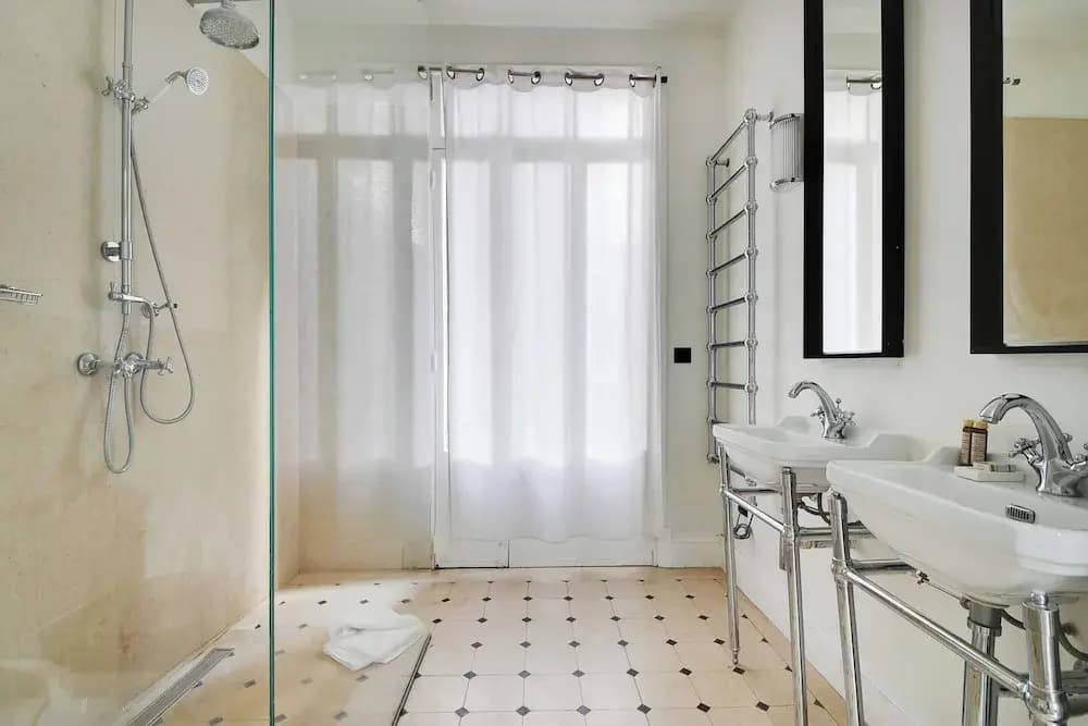 Exceptional Apartment - 3br/8p - Val-de-grace - photo 8