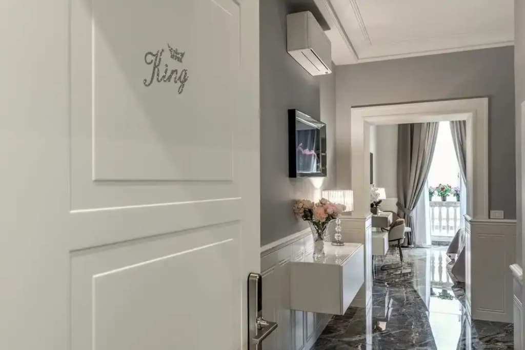 Spanish steps Oasis Suites - photo 41
