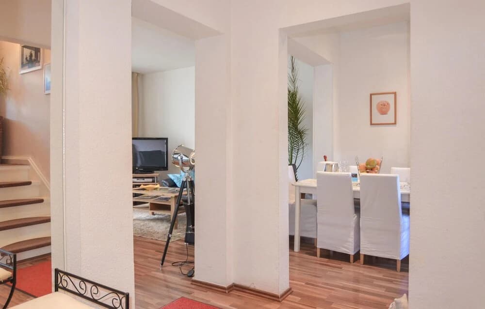 Beautiful Home in Berlin With 2 Bedrooms and Internet - photo 4