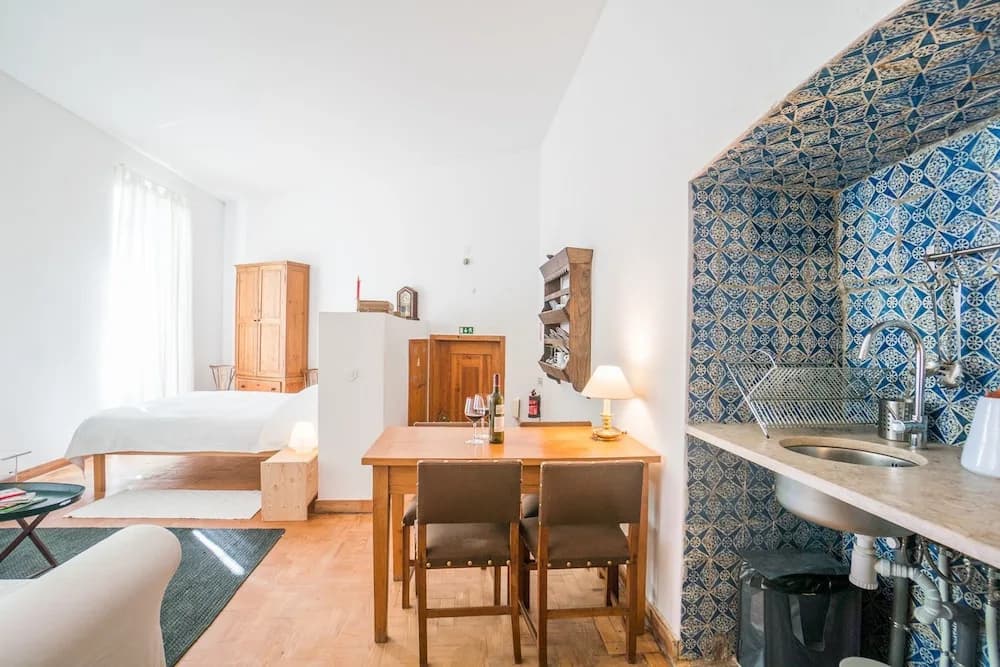 Traditional Studio Apartment - photo 11