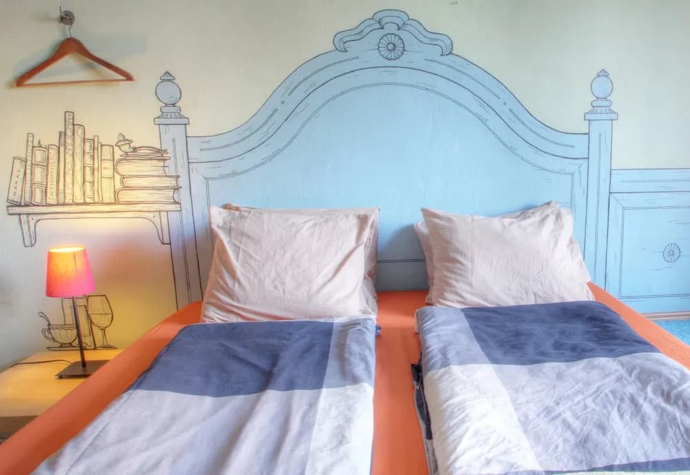 Lavender Circus Hostel And Apartments - photo 3