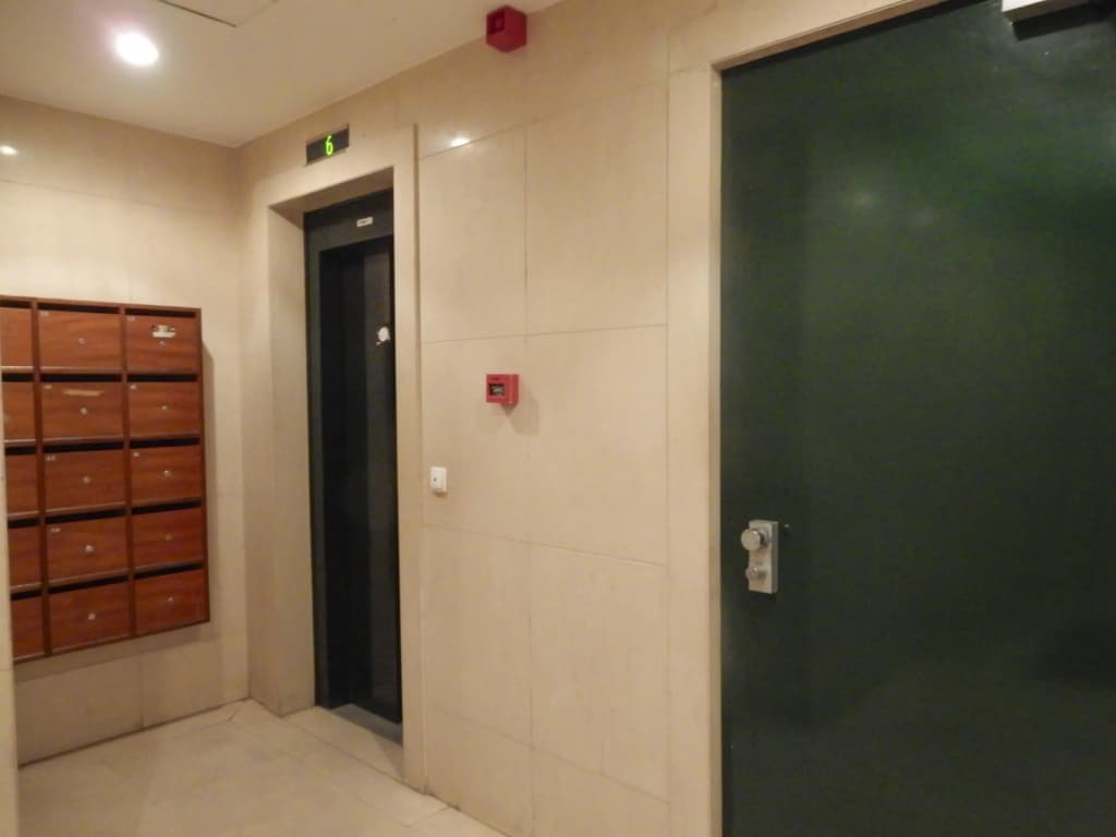 LV Premier Chiado CH2 Balcony, Spacious, Elevator - photo 12