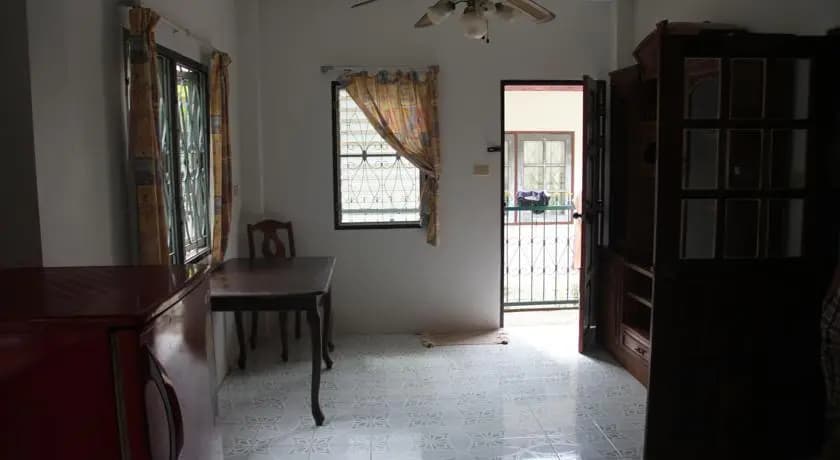 House near Beach - photo 5