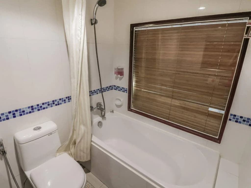 L-Seven Hotel - photo 9