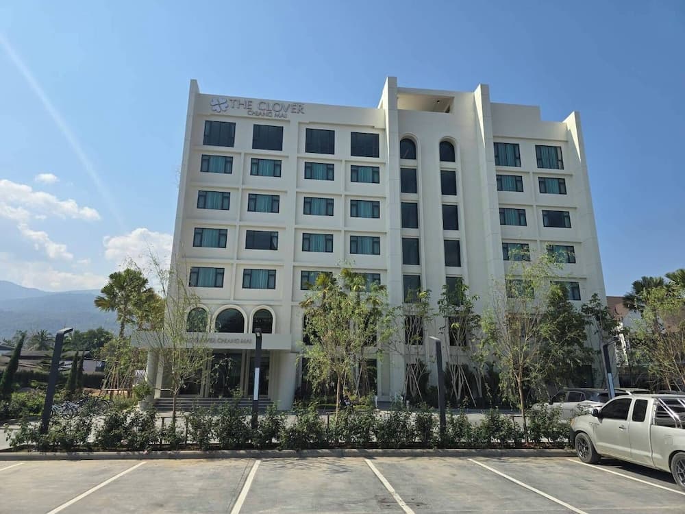 The Clover Hotel - photo 1