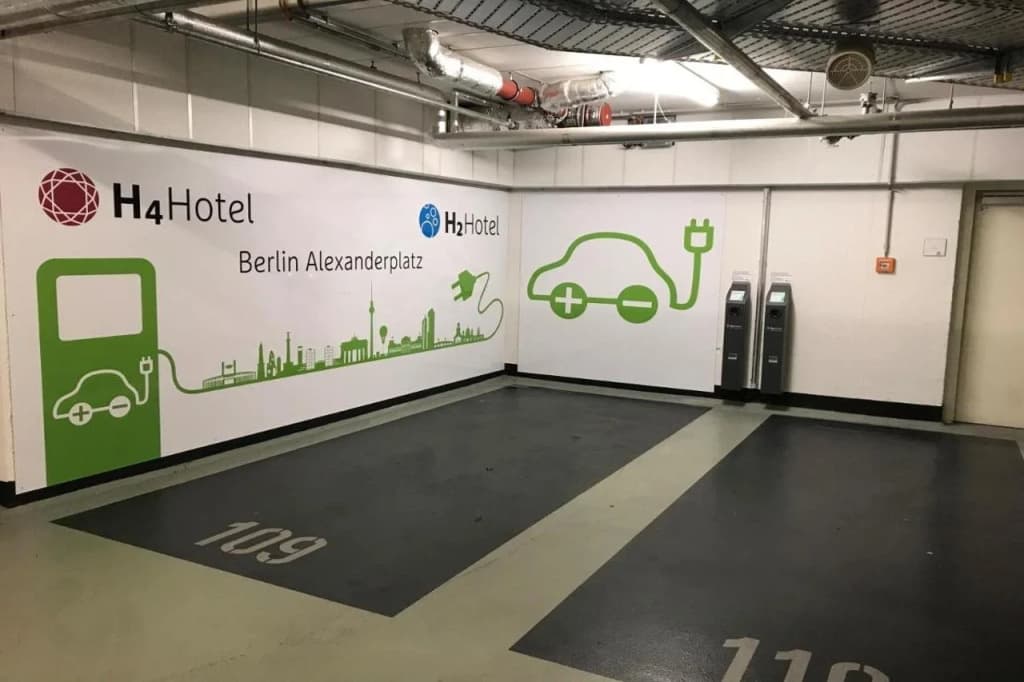 H2 Hotel Berlin Alexanderplatz - photo 13
