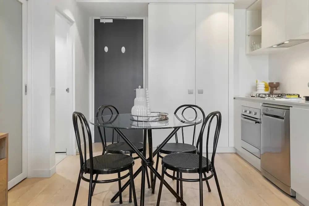 Charming 1-bed Apartment With a Balcony - photo 13