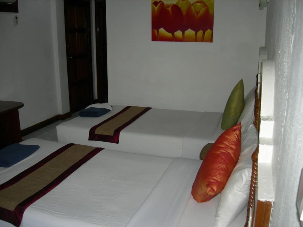 Hack Patong Beach Hotel - photo 4