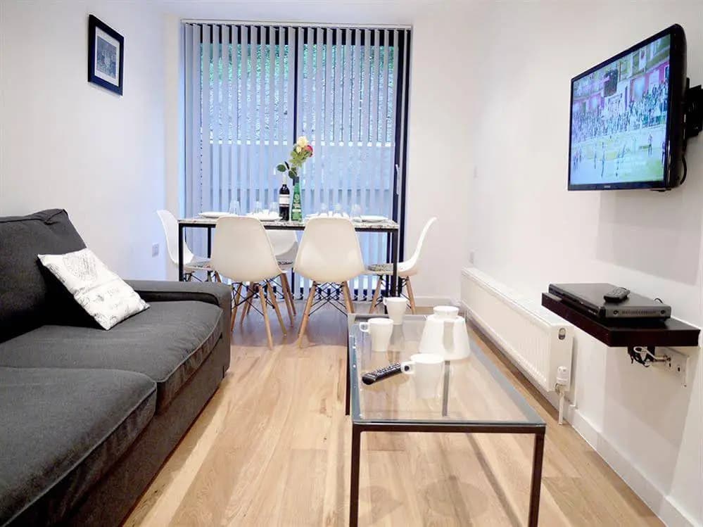 Tulip Apartments London - photo 9