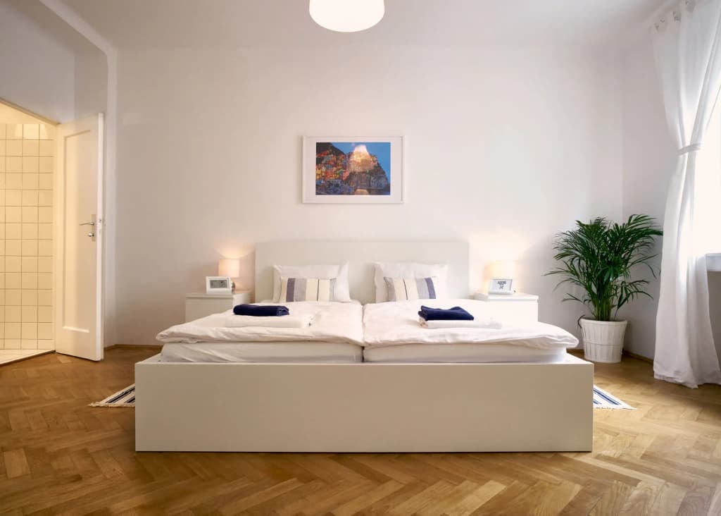 Opera Street Apartments - photo 3
