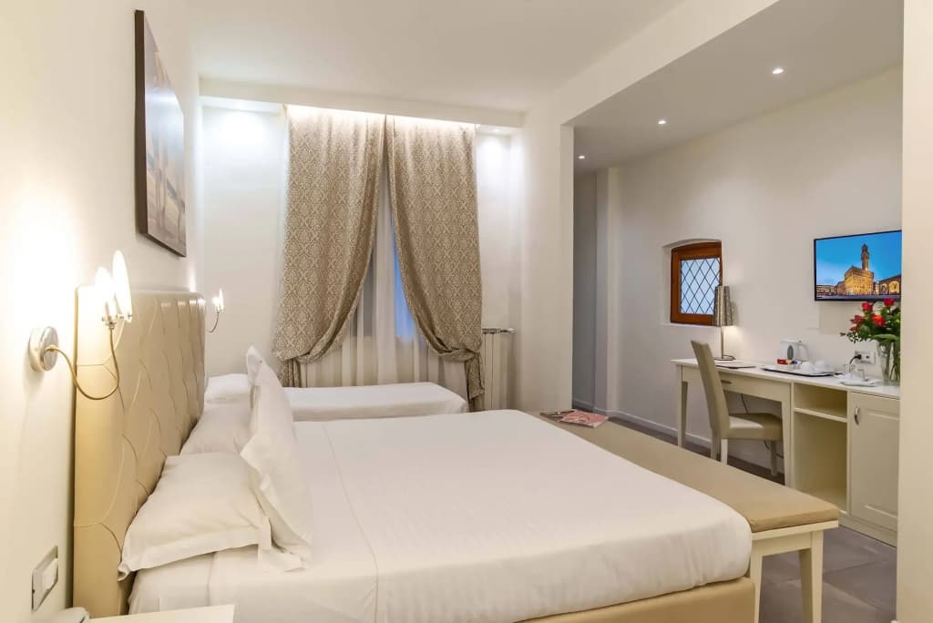 Hotel Accademia - photo 3