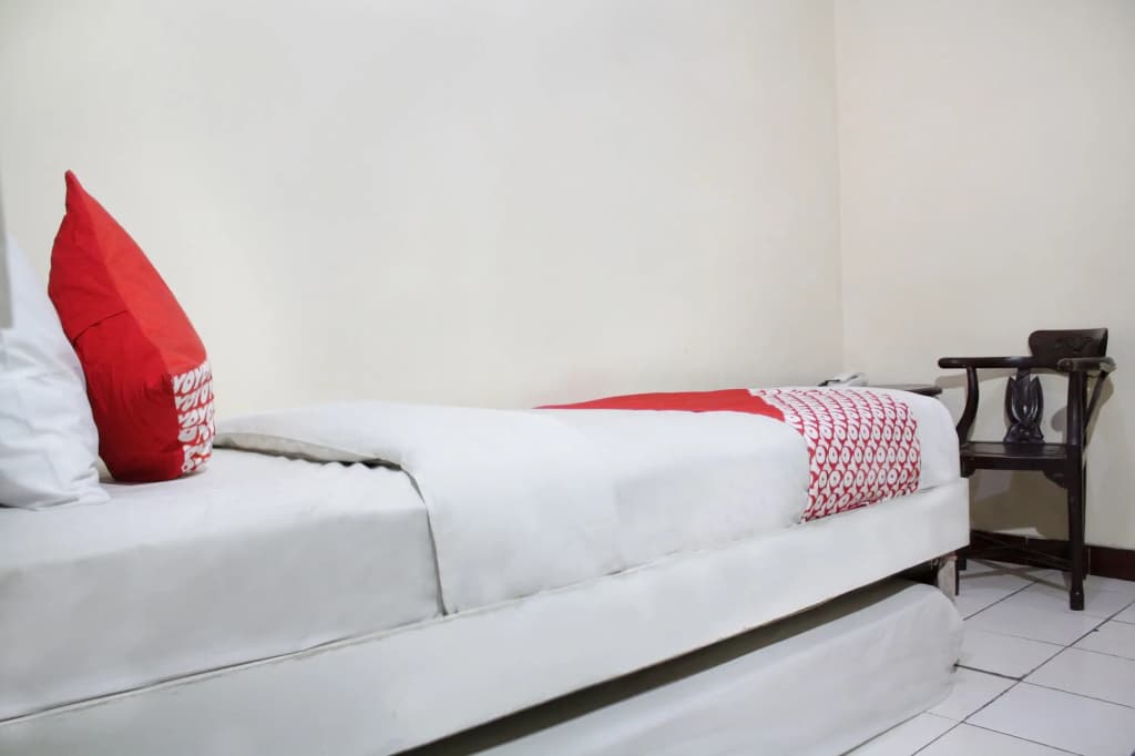 OYO 181 Wisma Bintang Near RSUD Johar Baru - photo 7