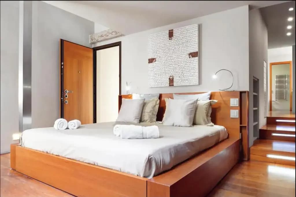 Unique Penthouse 10 Steps from Duomo - photo 7