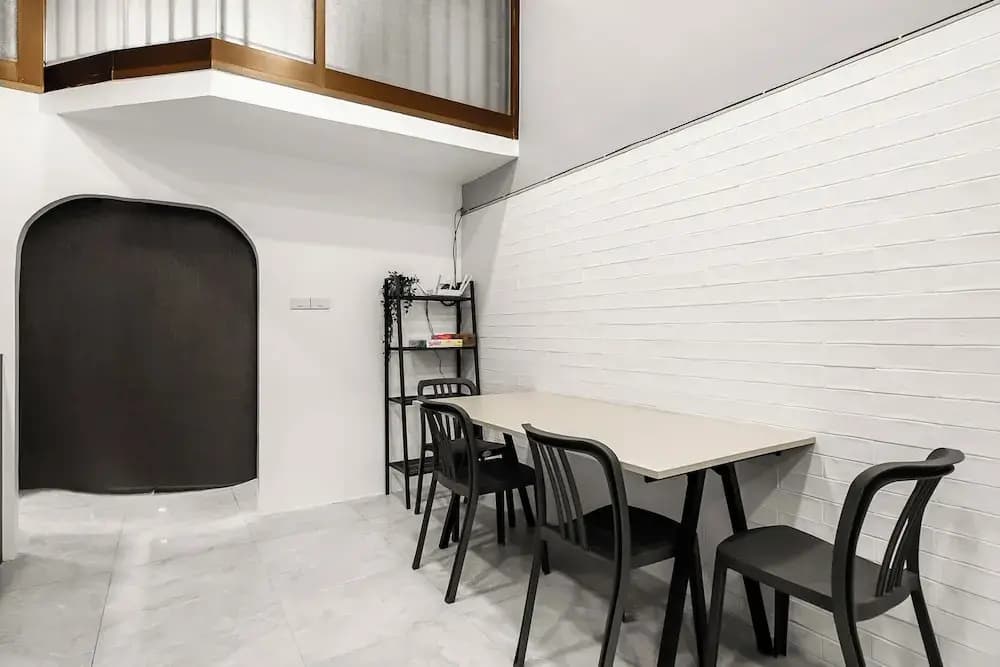 The 63rd Hostel - photo 13