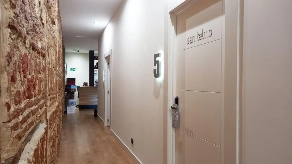 Woohoo Rooms Chueca - photo 10