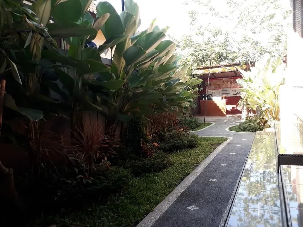 permana guesthouse - photo 14