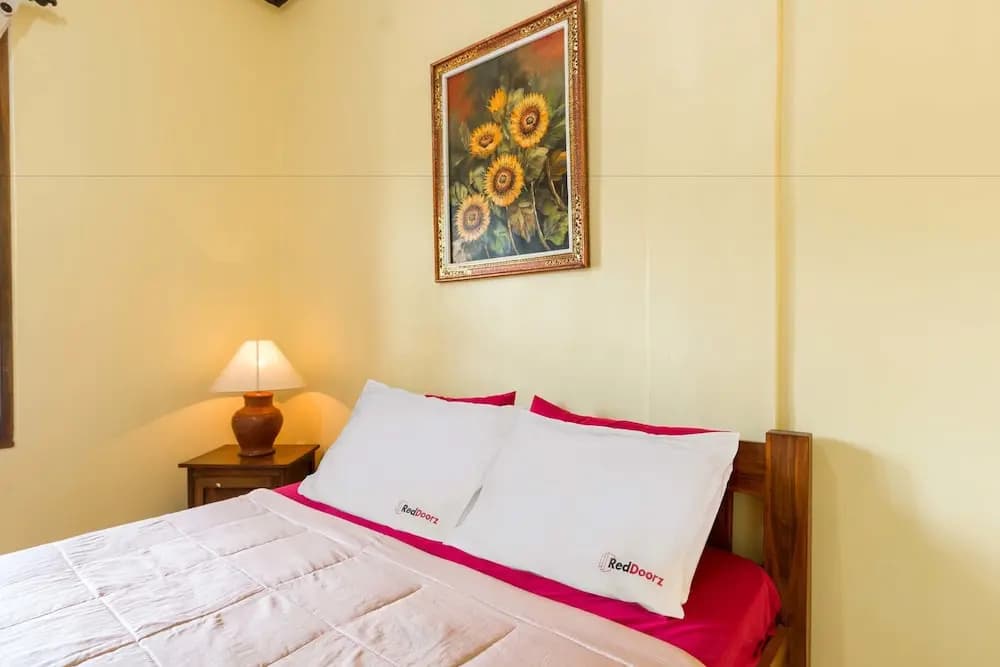 RedDoorz near Duyung Beach Sanur - photo 6