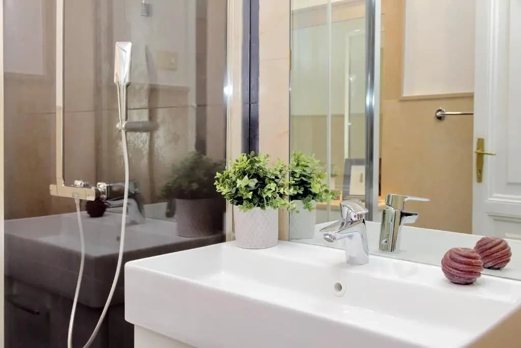 Tiberina Spacious Apartment - photo 11