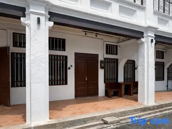 Courtyard by Heritage Row - photo 3