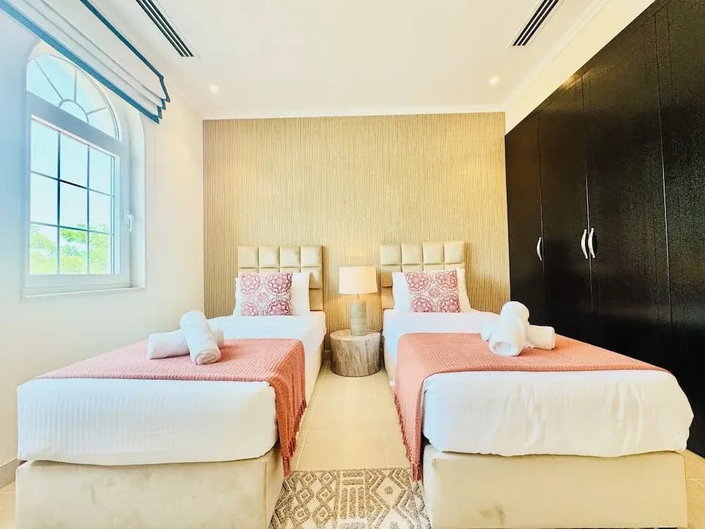 Venduras - 3BR Villa in Jumeirah Park - photo 4