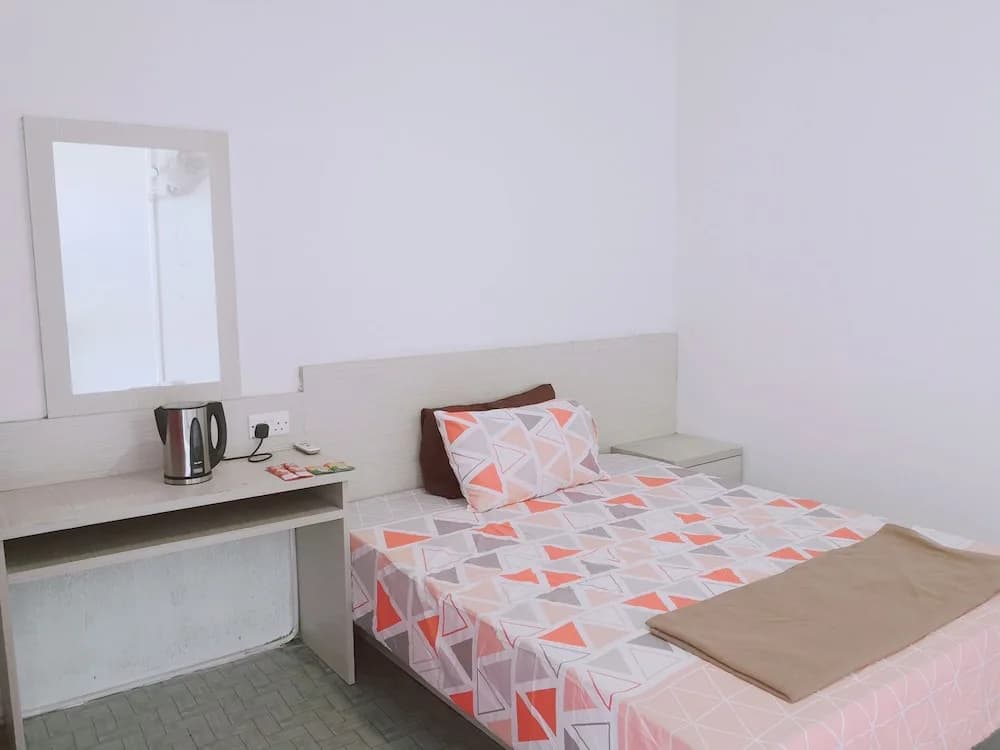 Maness Guesthouse & Homestay - photo 2