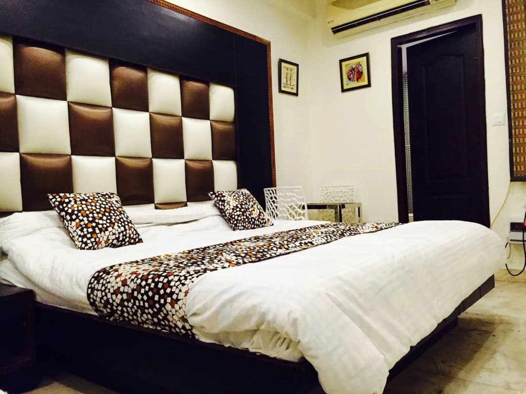Hotel The Spot - photo 2