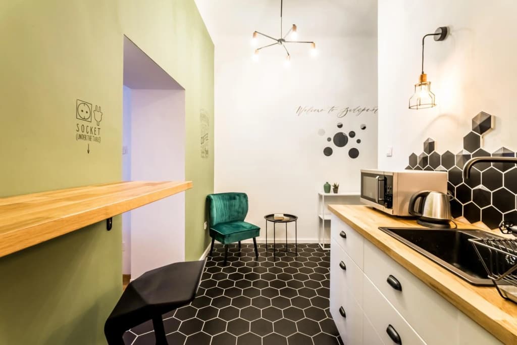 BpR Emerald City Apartment - photo 1