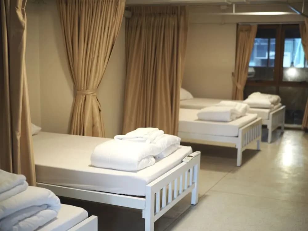 Krung Tone Hostel - photo 5