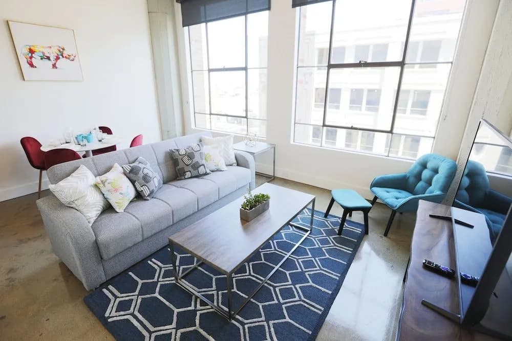 Downtown Lofty Suites - photo 9