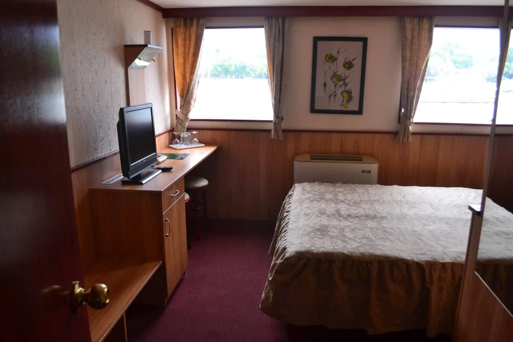 Fortuna Boat Hotel - photo 5