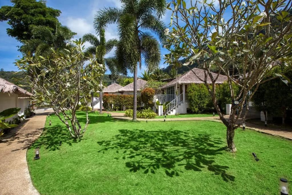 Daydream Villa Resort - photo 6