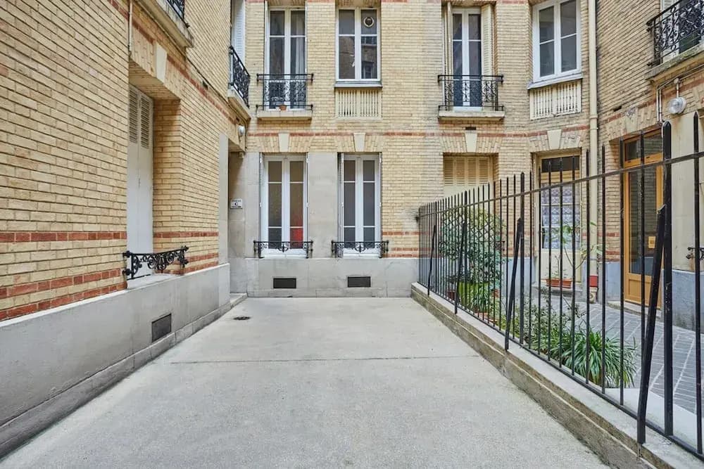 Superb Eiffel Tower Terrace Apartment - photo 13