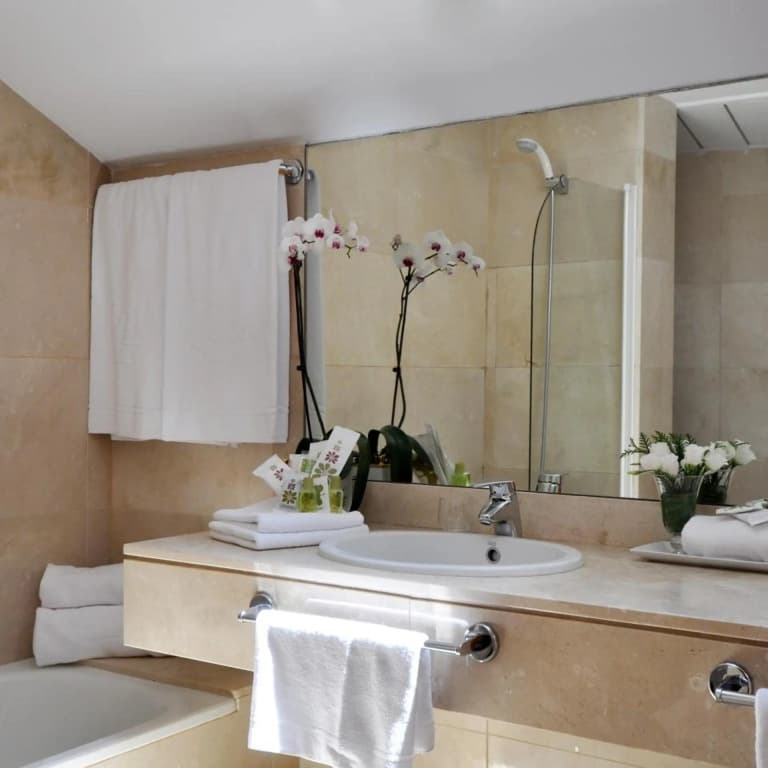 Suite Prado Hotel - photo 33