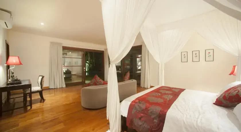 Villa Reflections - photo 1