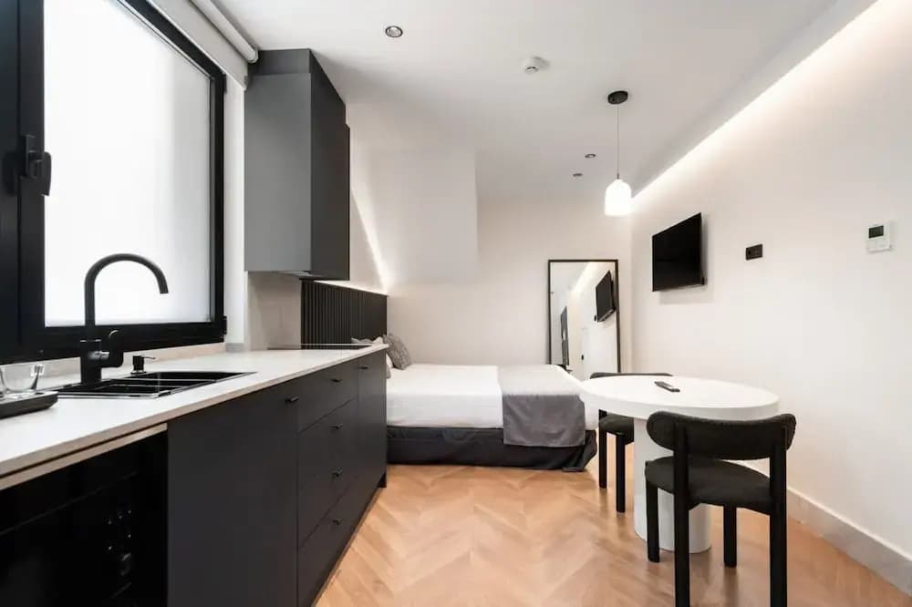Pacifico Suites near Retiro - photo 48