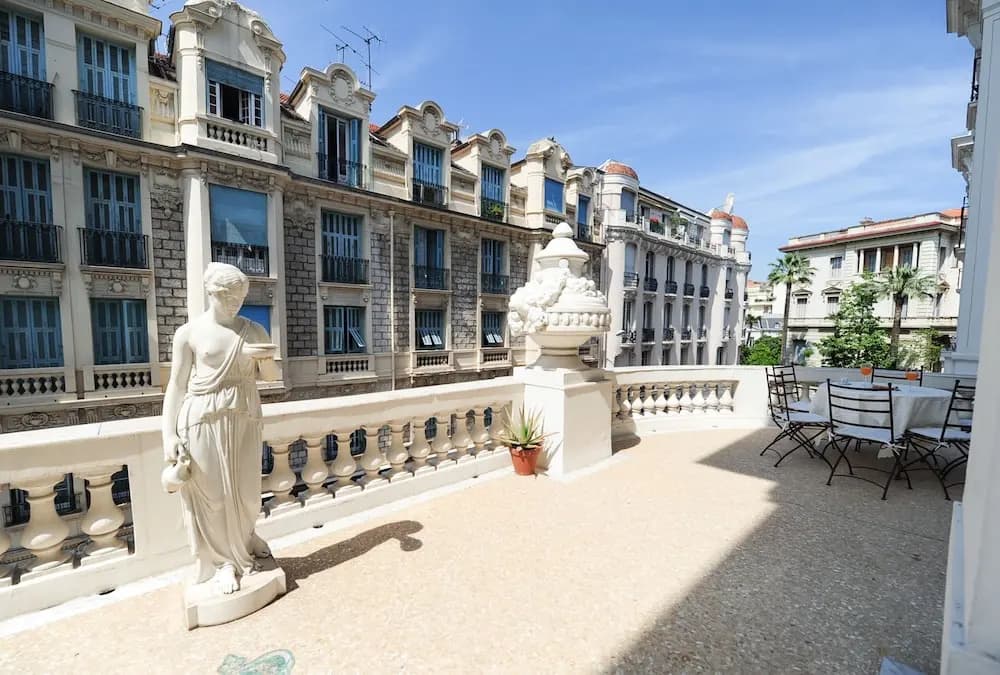 Royal Negresco - 5 Stars Holiday House - main photo