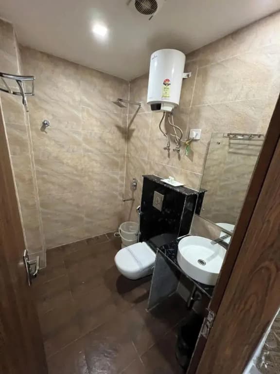 Hotel Royal inn igi - photo 14