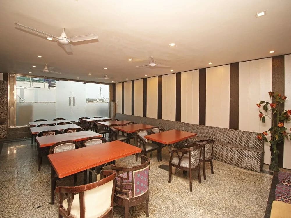 OYO Collection O 476 Hotel Gera's - photo 19