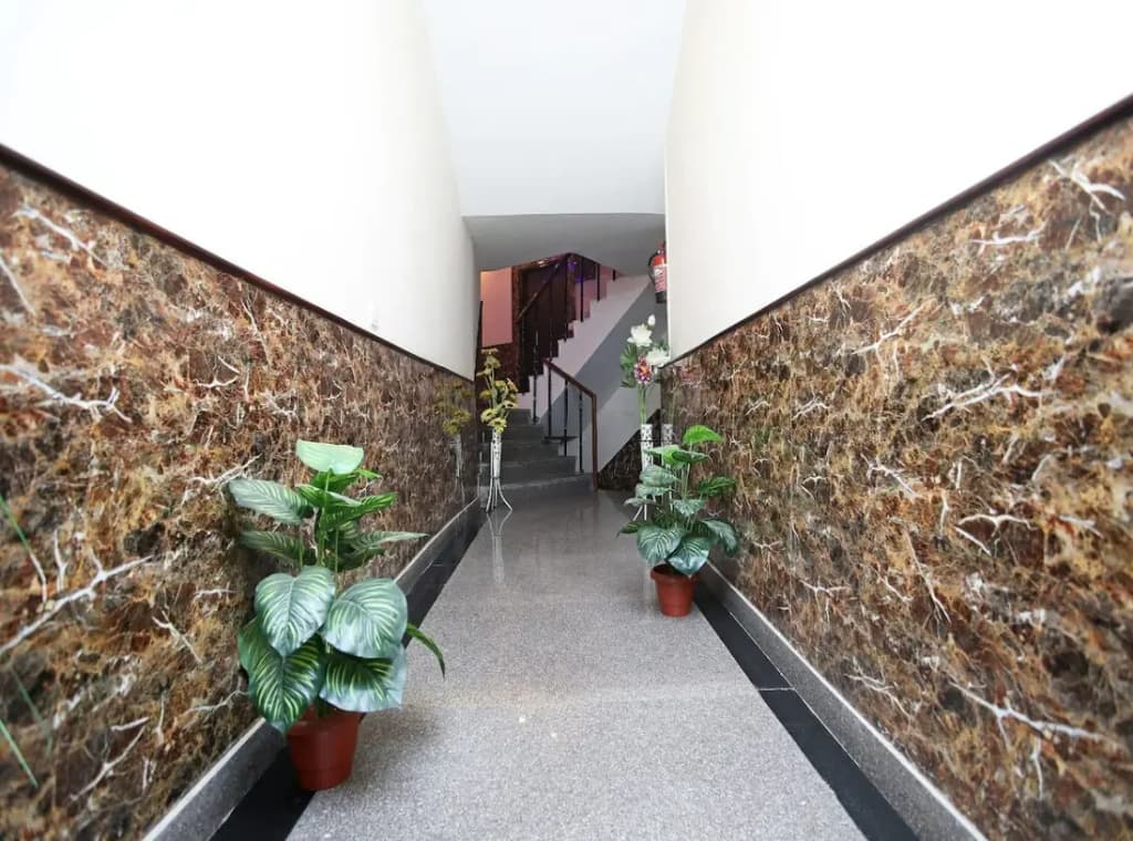 Hotel Silver Stay By Grb - photo 9