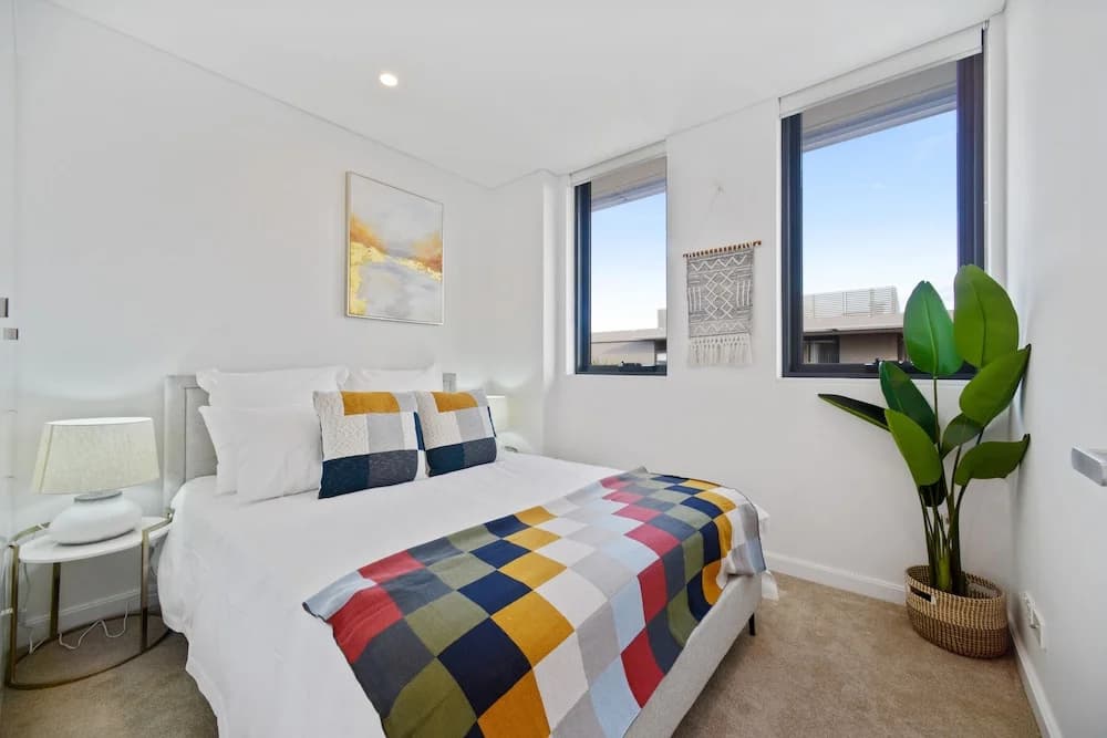 HomeHotel Luxurious Immaculate 3 Bed Apt - photo 1