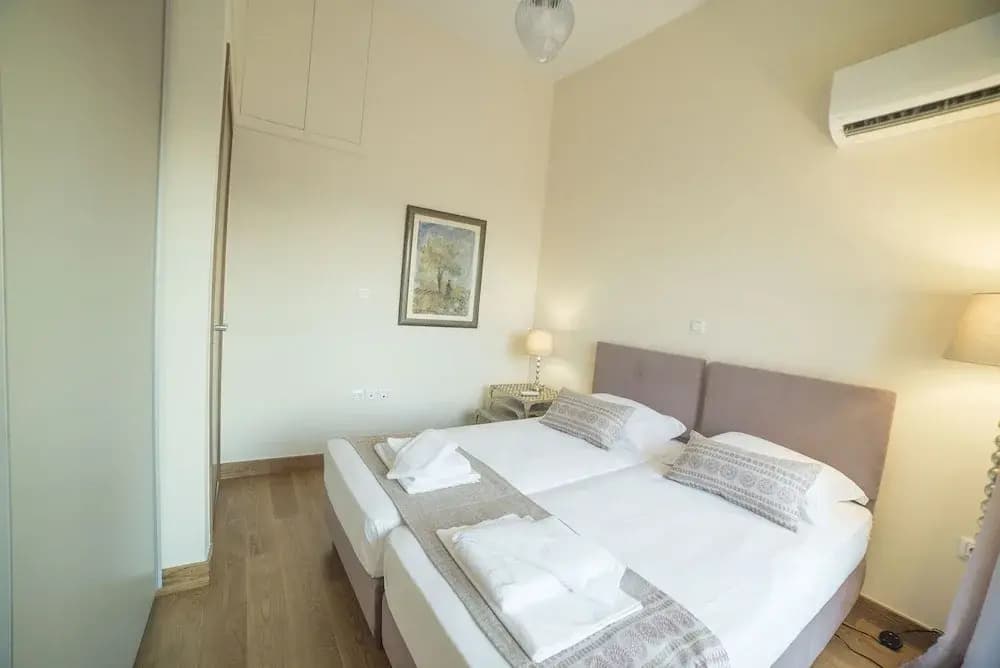 Stunning 2 bedroom house with amazing view - photo 6