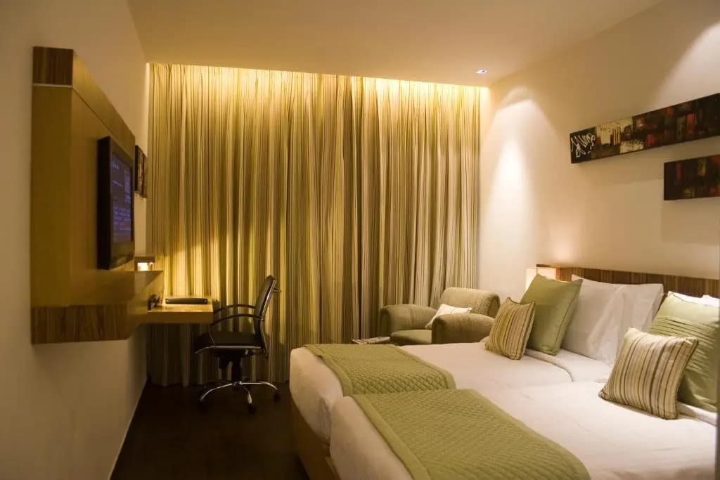 Shervani Hotel Nehru Place - photo 22