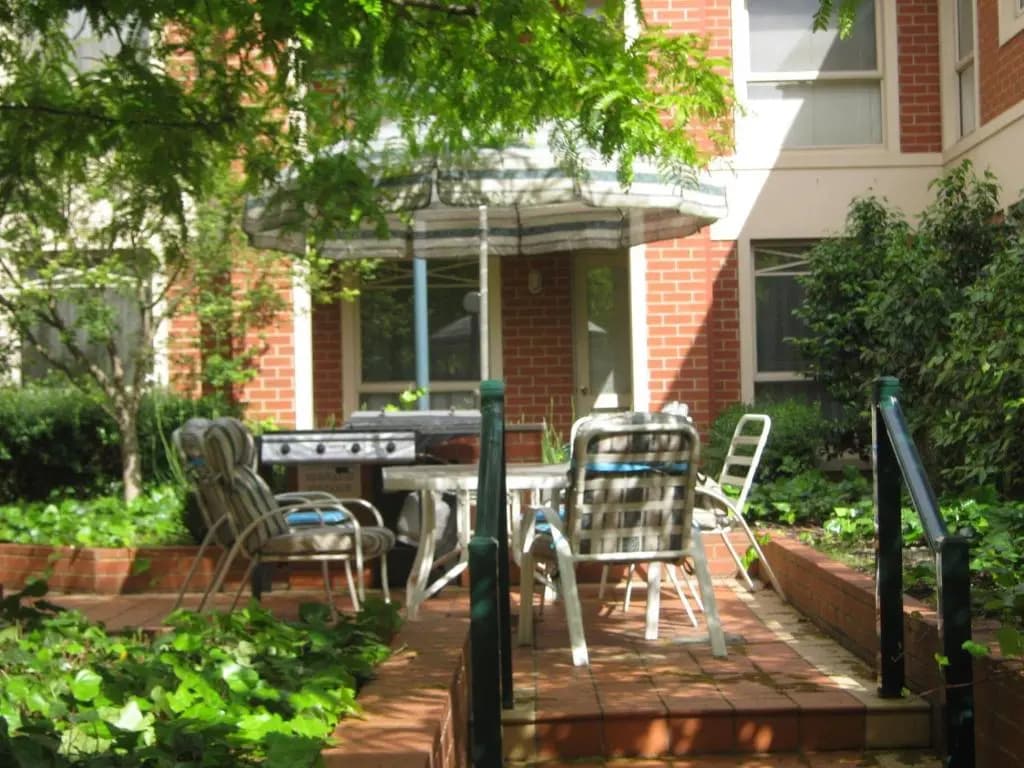 Box Hill Studio Apartment 2 - photo 9