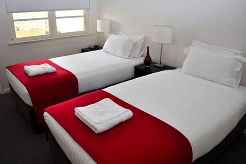 Albert Park Apartments - photo 4
