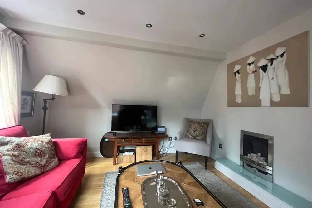 Modern Top Floor 2BD Flat - Kensington - main photo