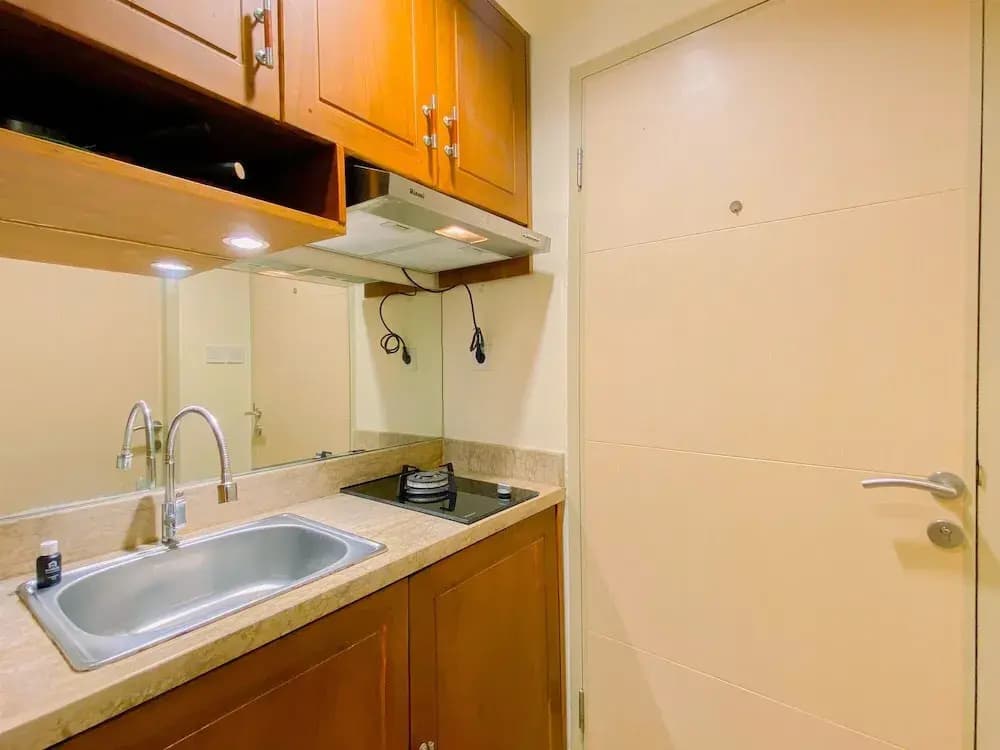 Good And Comfortable Studio At Menteng Square Apartment - photo 12