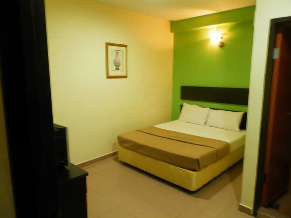OYO 43962 Ezzy In Hotel - photo 3